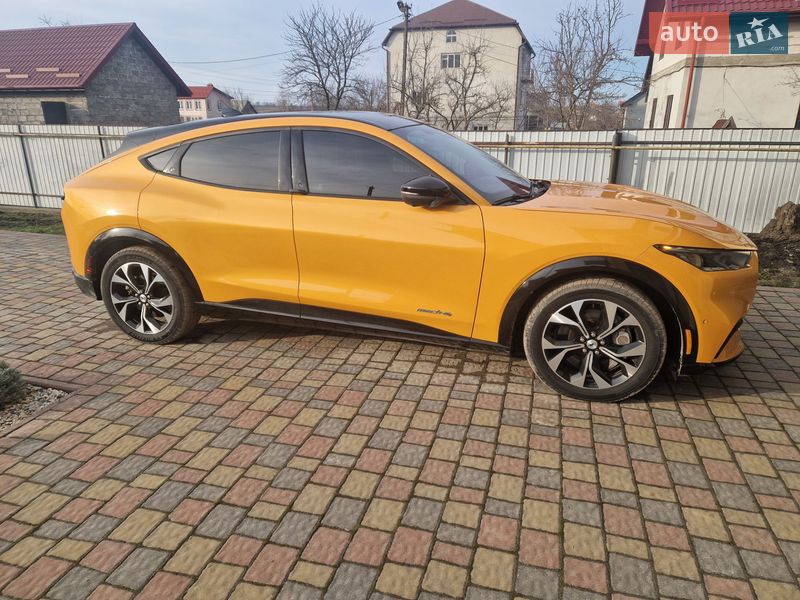 Позашляховик / Кросовер Ford Mustang Mach-E 2022 в Івано-Франківську