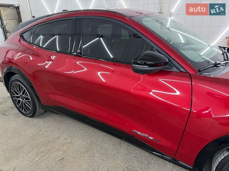 Внедорожник / Кроссовер Ford Mustang Mach-E 2024 в Львове
