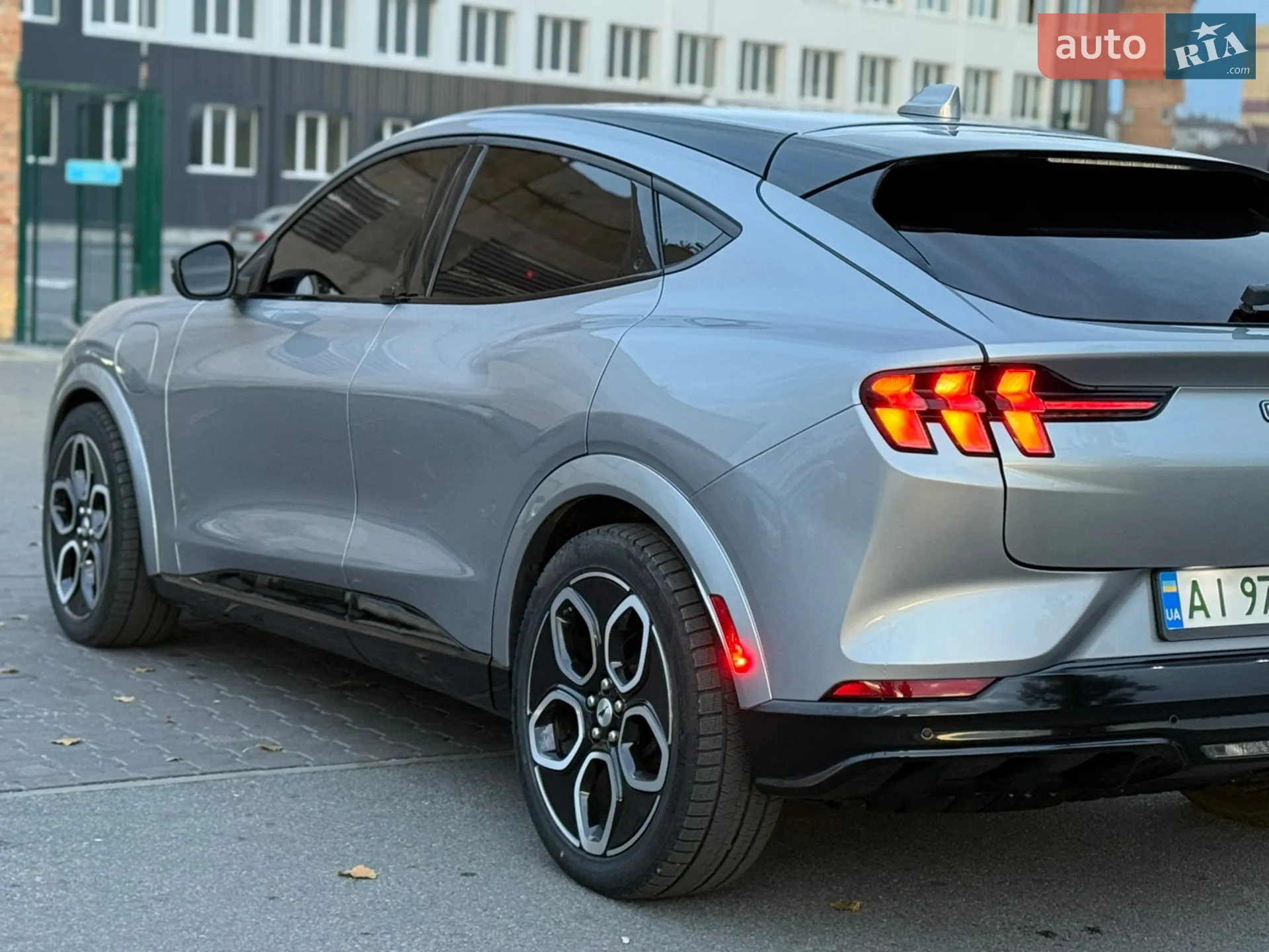 2021 Ford Mustang Mach-E - мініатюра 15