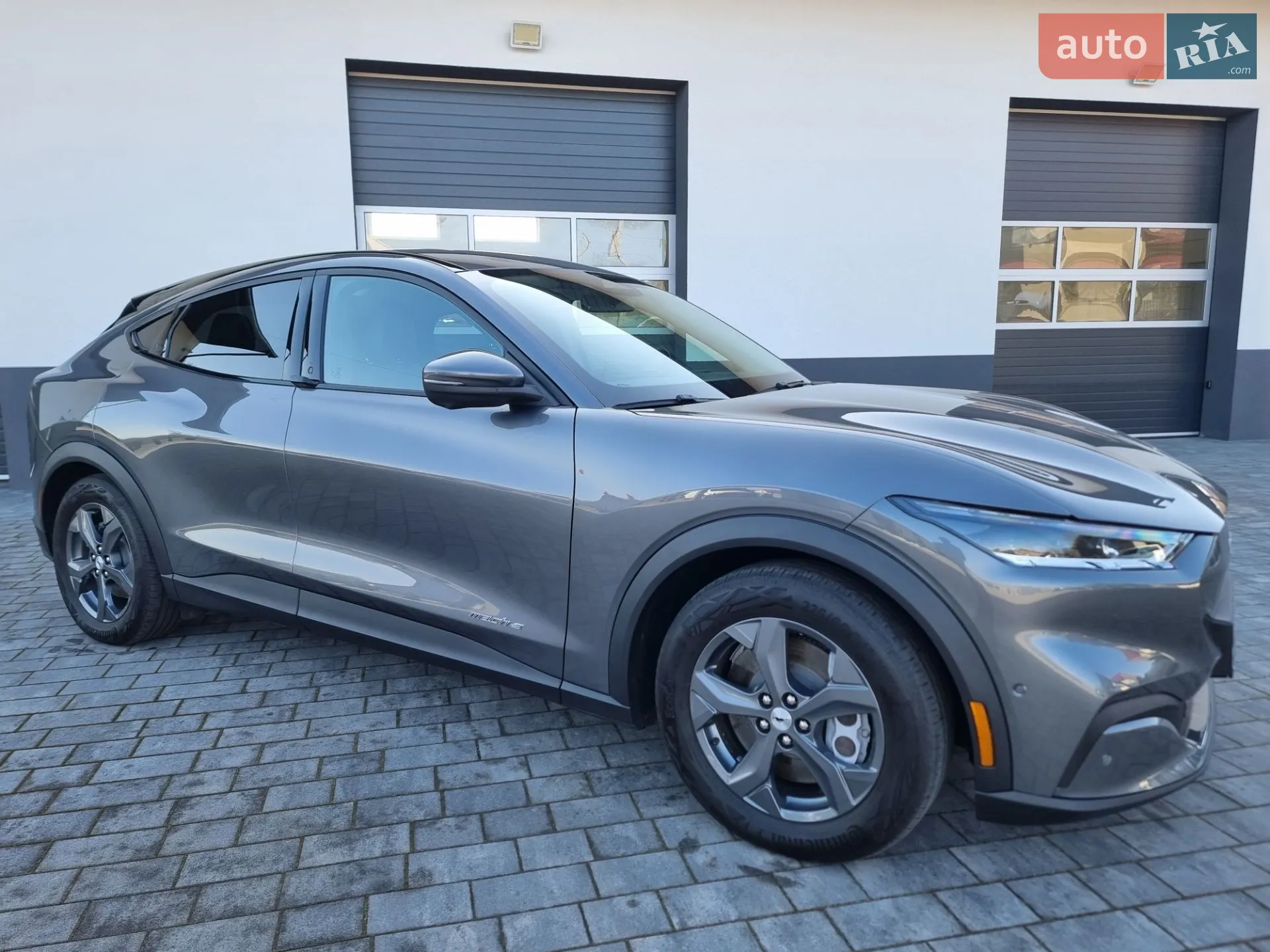 2021 Ford Mustang Mach-E - мініатюра 2