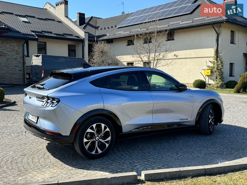Позашляховик / Кросовер Ford Mustang Mach-E 2022 в Жовкві