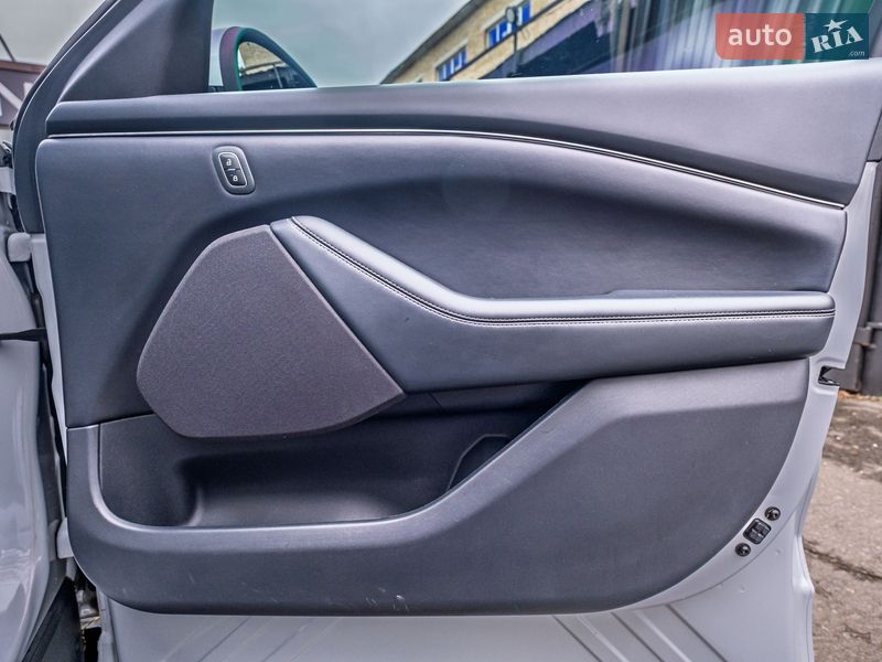 Внедорожник / Кроссовер Ford Mustang Mach-E 2021 в Киеве