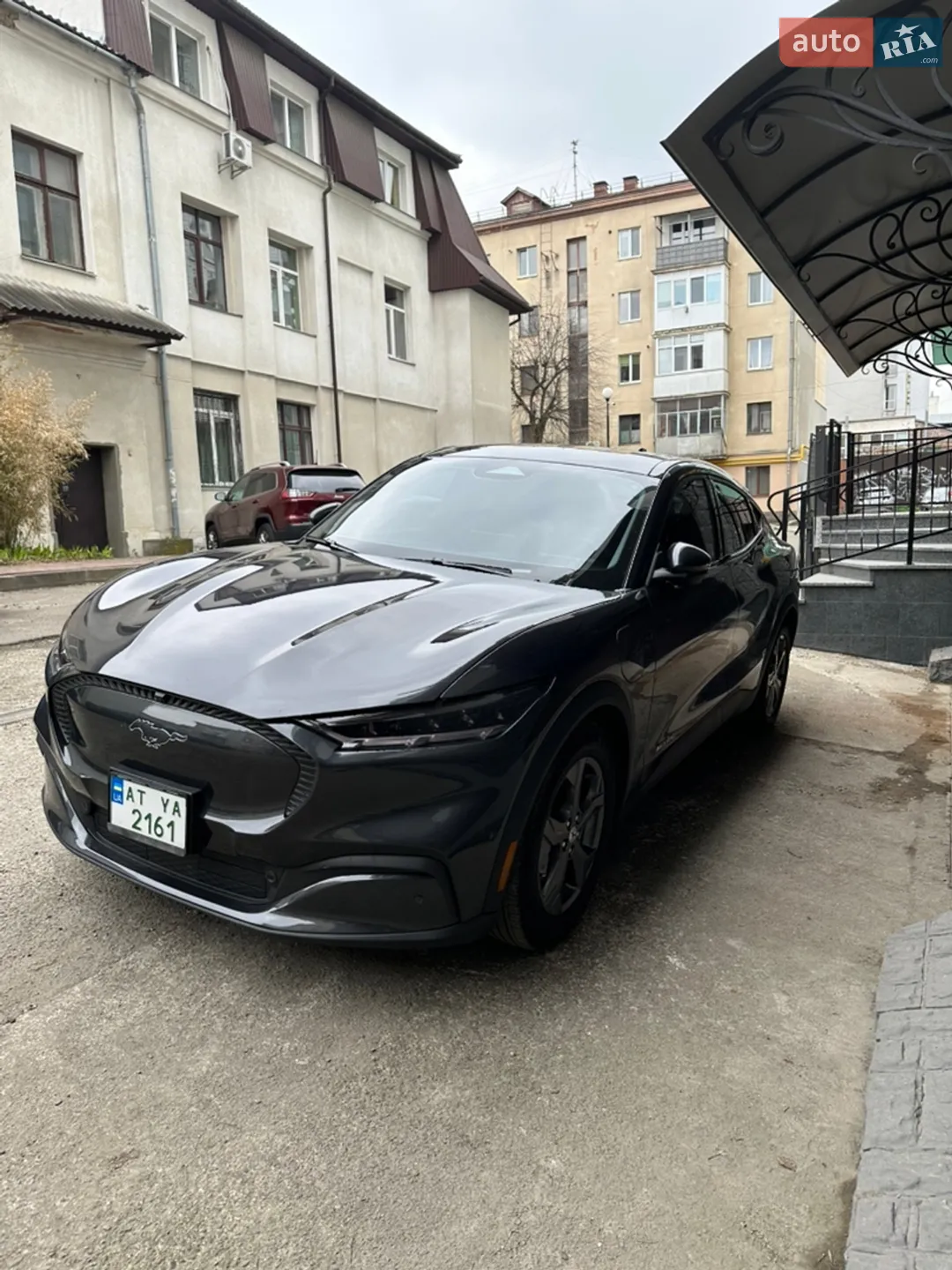 2022 Ford Mustang Mach-E - мініатюра 3