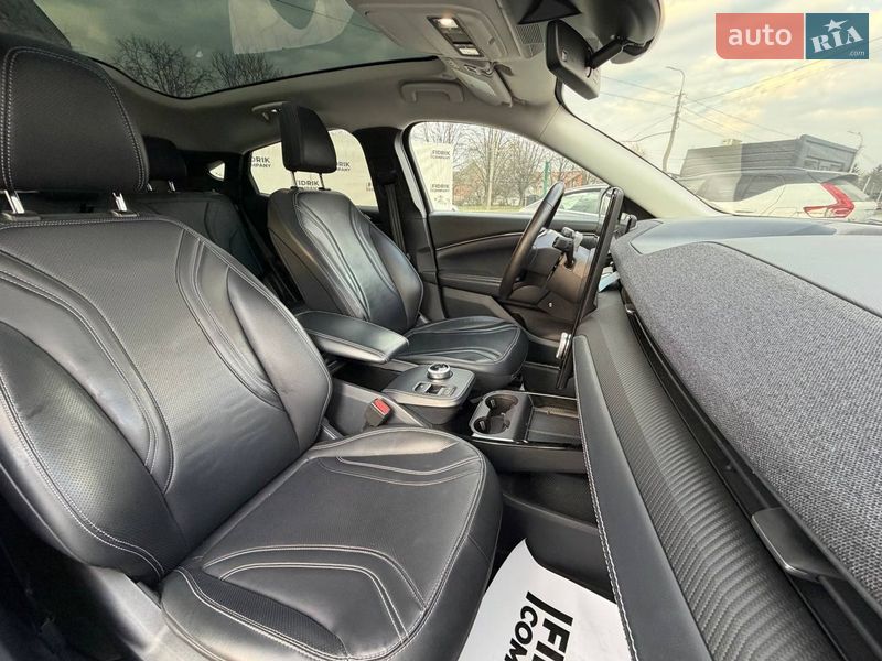 Позашляховик / Кросовер Ford Mustang Mach-E 2021 в Луцьку