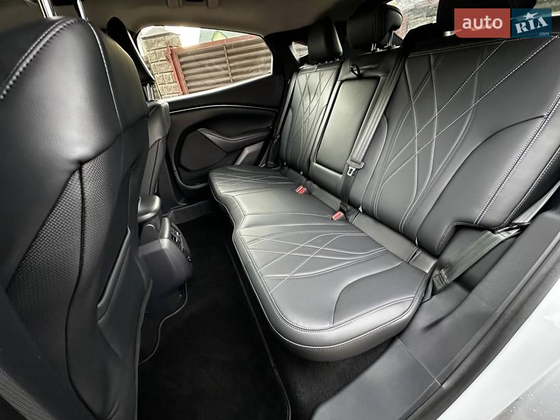 Позашляховик / Кросовер Ford Mustang Mach-E 2023 в Луцьку