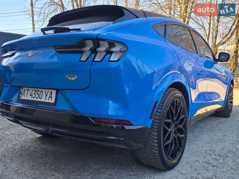 Внедорожник / Кроссовер Ford Mustang Mach-E 2022 в Ивано-Франковске