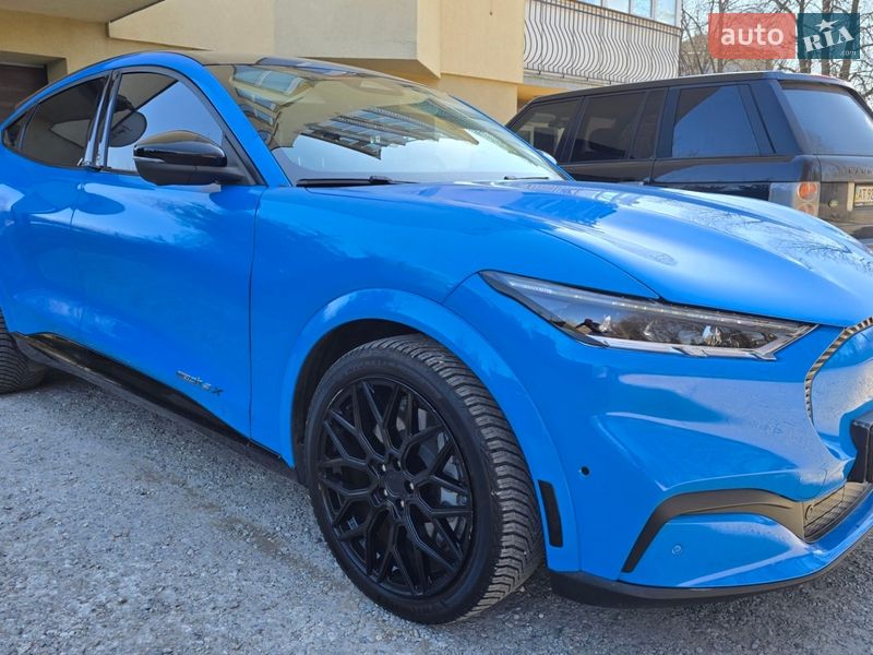 Внедорожник / Кроссовер Ford Mustang Mach-E 2022 в Ивано-Франковске