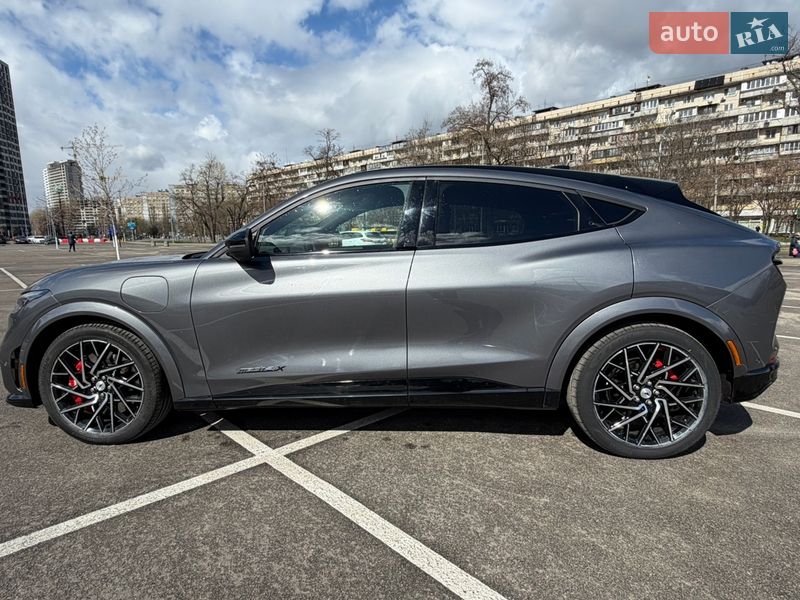 Позашляховик / Кросовер Ford Mustang Mach-E 2023 в Києві фото 8 Позашляховик / Кросовер Ford Mustang Mach-E 2023 в Києві