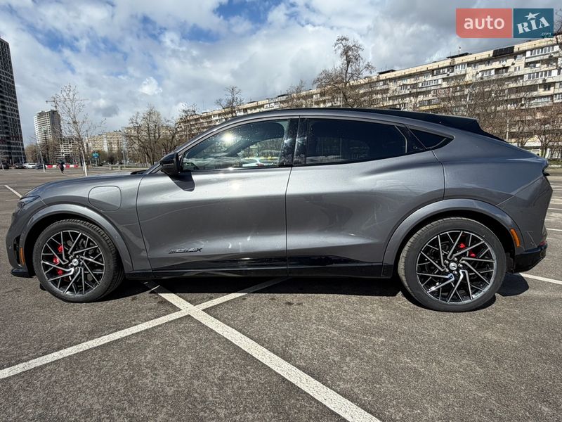 Позашляховик / Кросовер Ford Mustang Mach-E 2023 в Києві фото 9 Позашляховик / Кросовер Ford Mustang Mach-E 2023 в Києві