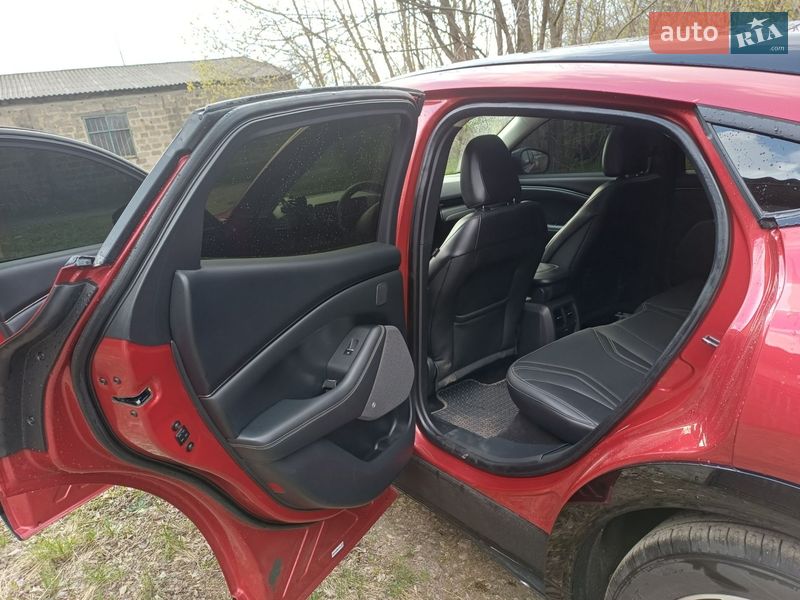 Позашляховик / Кросовер Ford Mustang Mach-E 2021 в Гайвороні фото 29 Позашляховик / Кросовер Ford Mustang Mach-E 2021 в Гайвороні