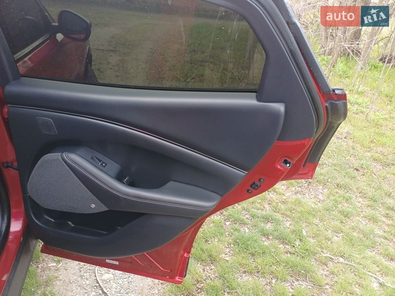 Позашляховик / Кросовер Ford Mustang Mach-E 2021 в Гайвороні фото 28 Позашляховик / Кросовер Ford Mustang Mach-E 2021 в Гайвороні