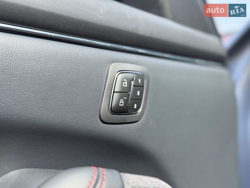 Позашляховик / Кросовер Ford Mustang Mach-E 2022 в Львові фото 24 Позашляховик / Кросовер Ford Mustang Mach-E 2022 в Львові