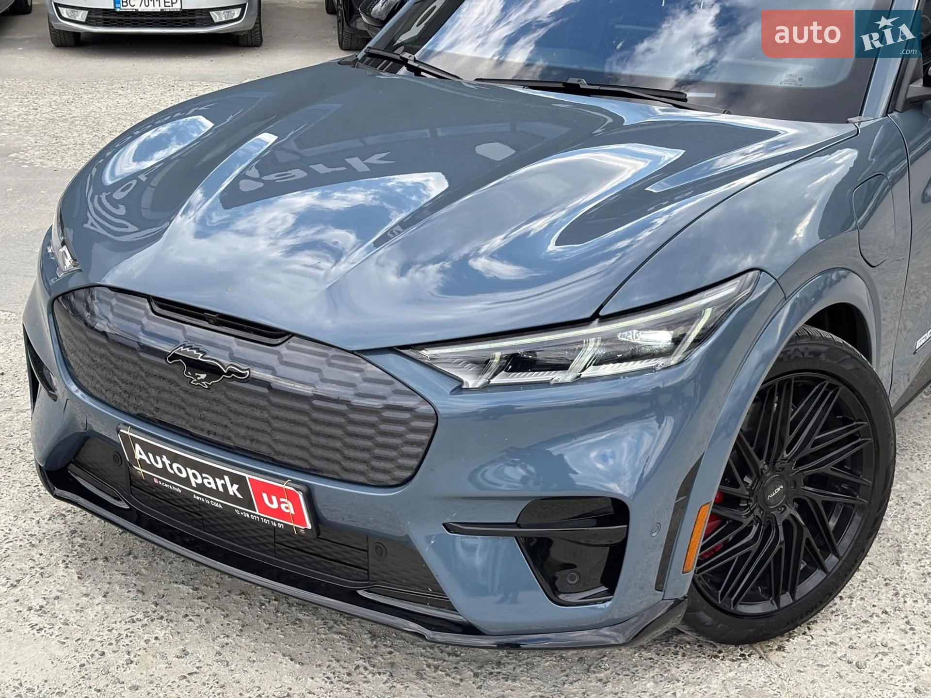 2022 Ford Mustang Mach-E - мініатюра 3