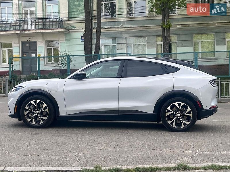 Внедорожник / Кроссовер Ford Mustang Mach-E 2022 в Киеве