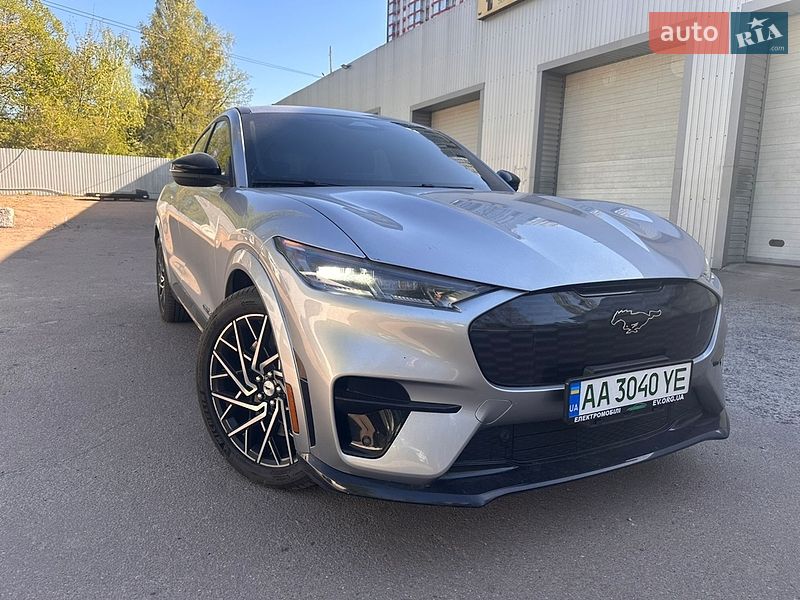 Позашляховик / Кросовер Ford Mustang Mach-E 2021 в Києві