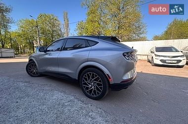 Позашляховик / Кросовер Ford Mustang Mach-E 2021 в Києві