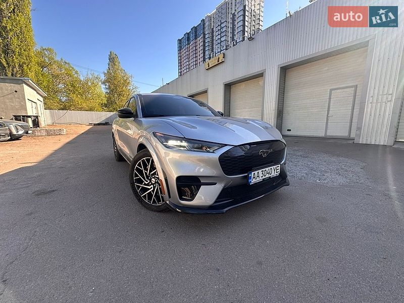 Позашляховик / Кросовер Ford Mustang Mach-E 2021 в Києві