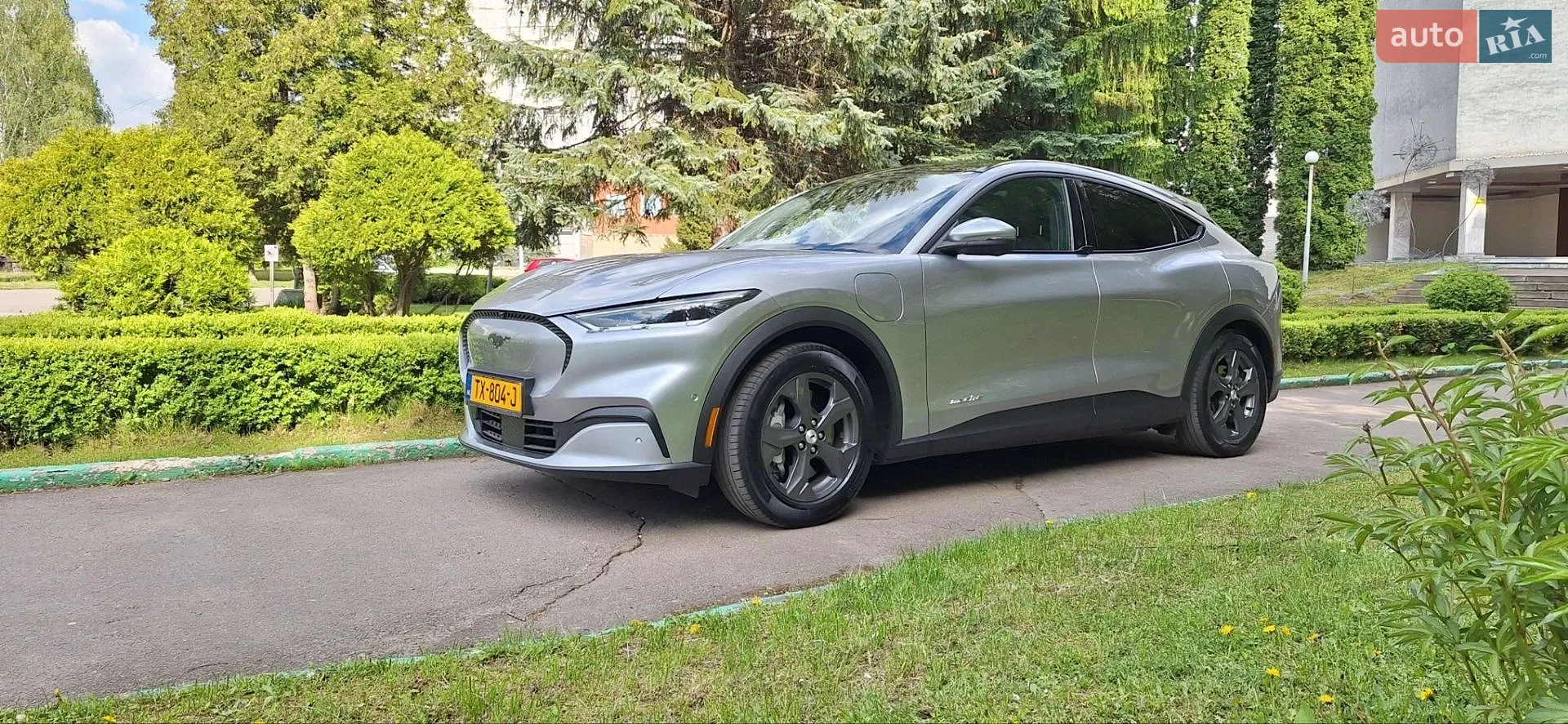 2021 Ford Mustang Mach-E - мініатюра 2