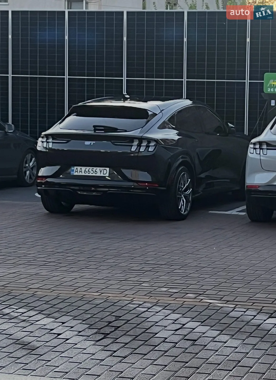 2022 Ford Mustang Mach-E - мініатюра 4