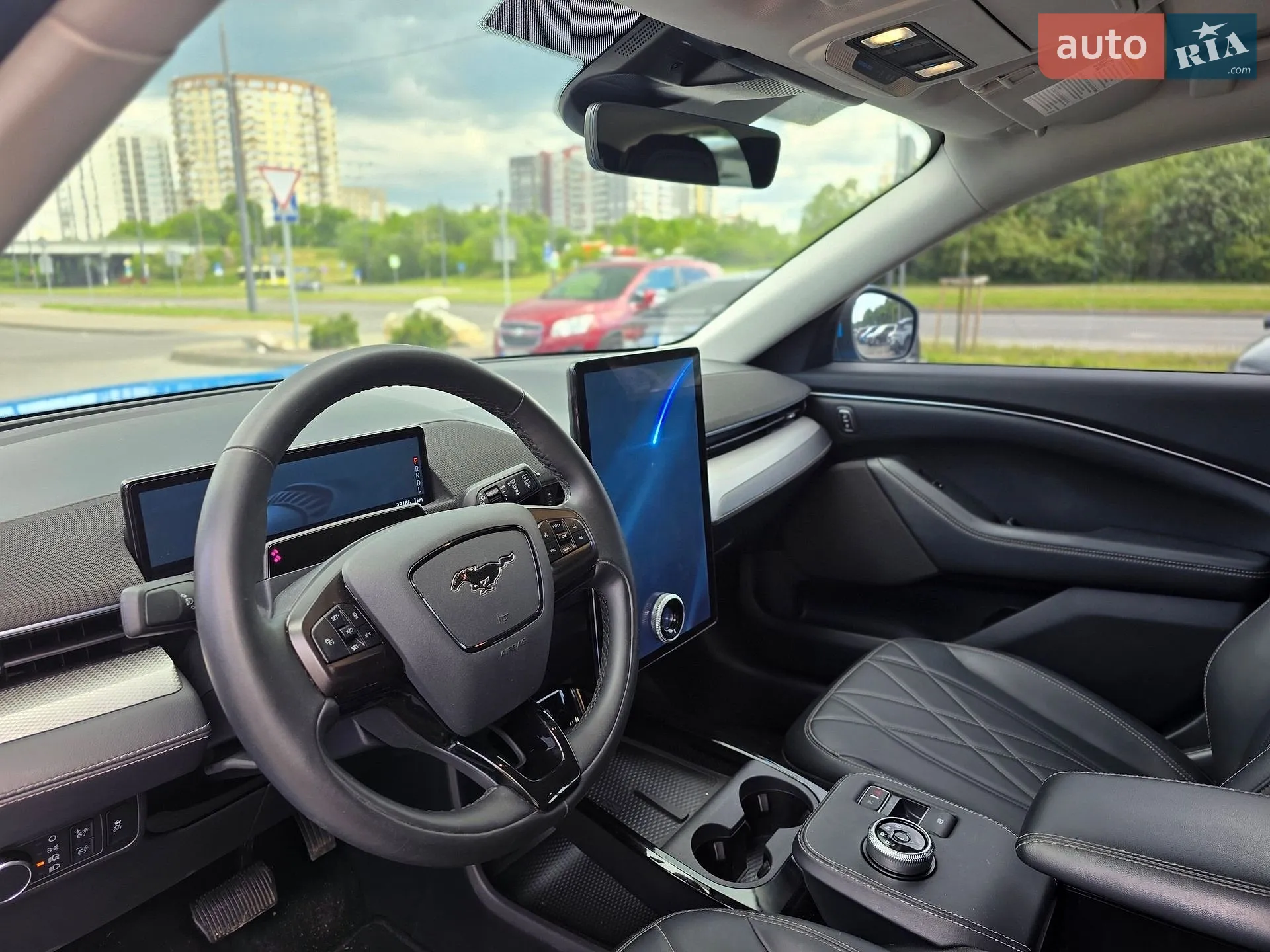 2022 Ford Mustang Mach-E - мініатюра 12