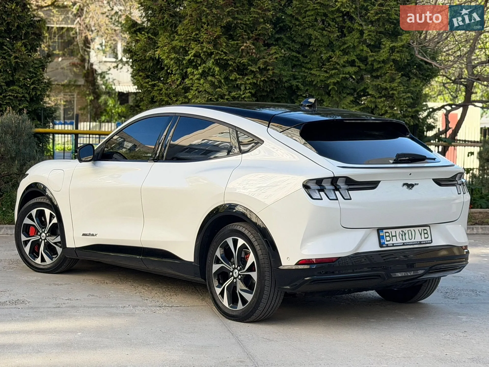 2020 Ford Mustang Mach-E - мініатюра 6