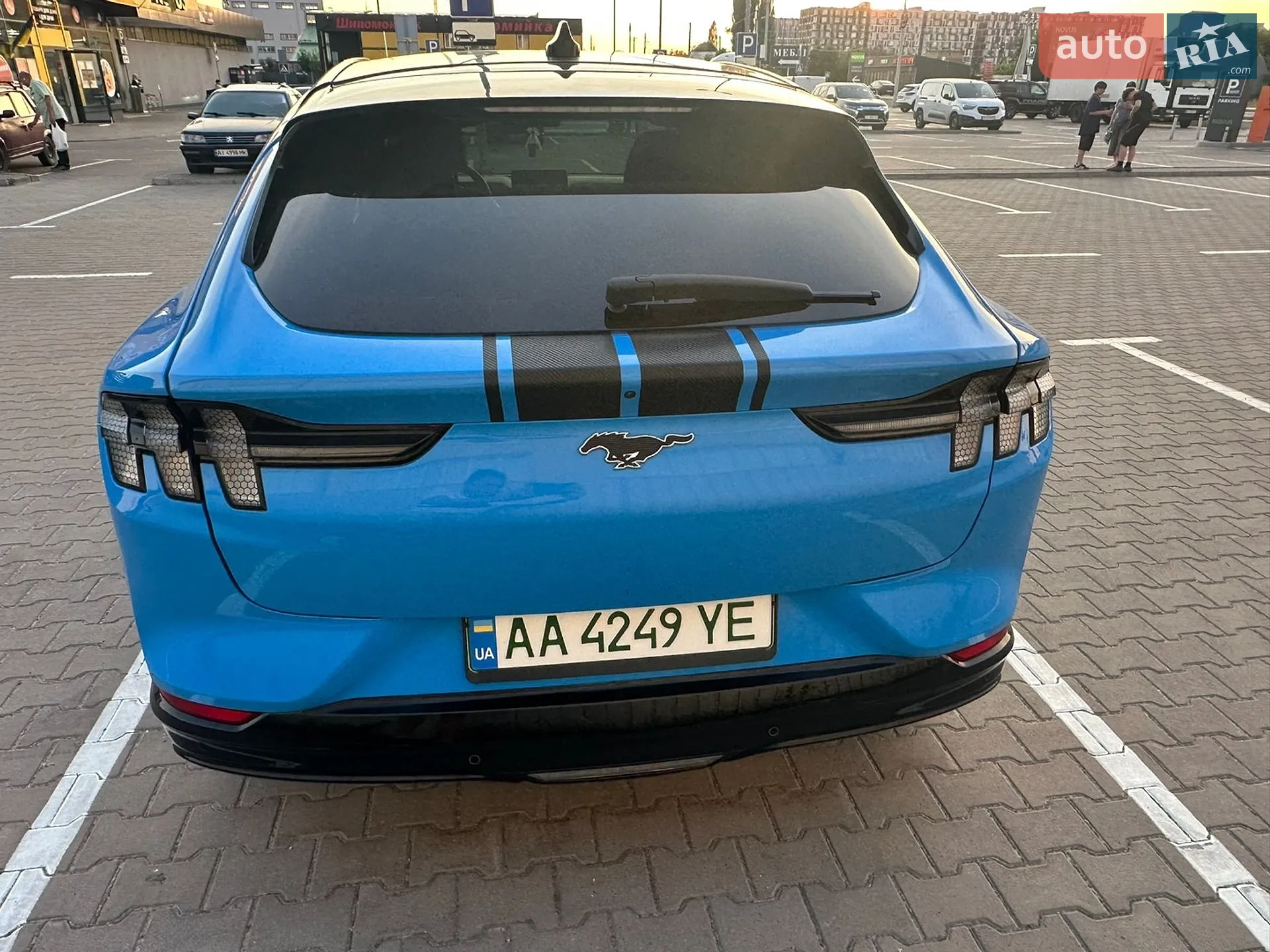 2022 Ford Mustang Mach-E - мініатюра 5