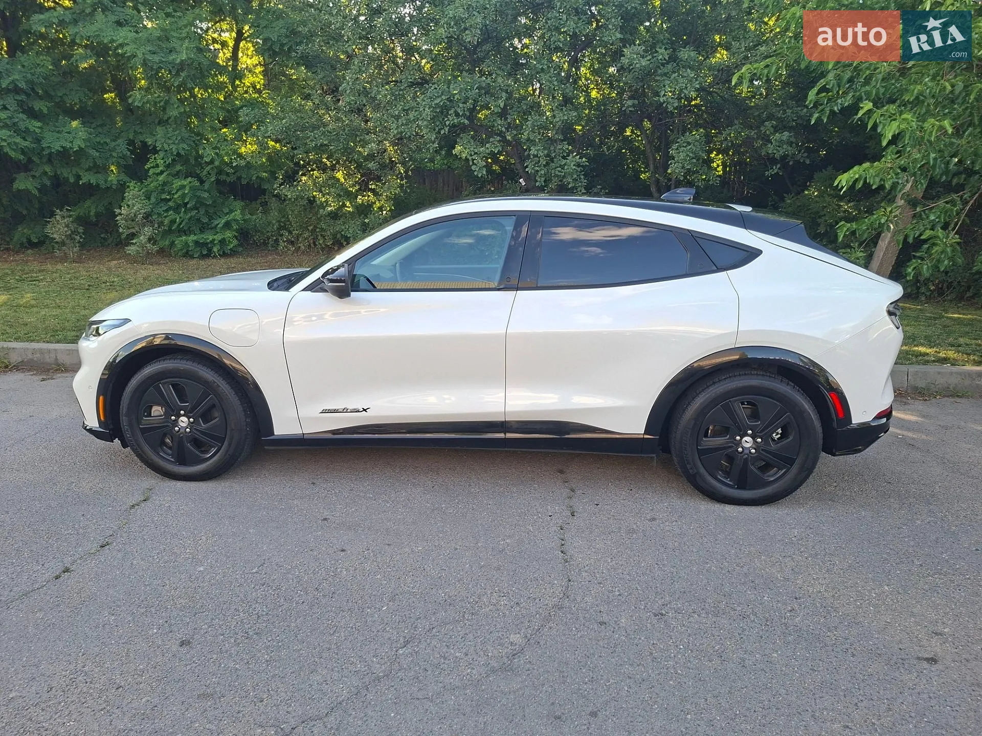 2022 Ford Mustang Mach-E - мініатюра 9