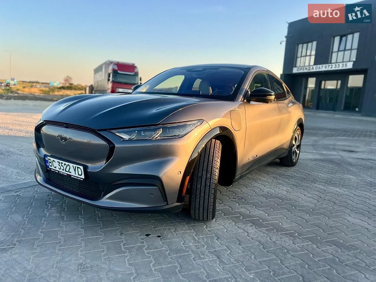 2021 Ford Mustang Mach-E - мініатюра 3