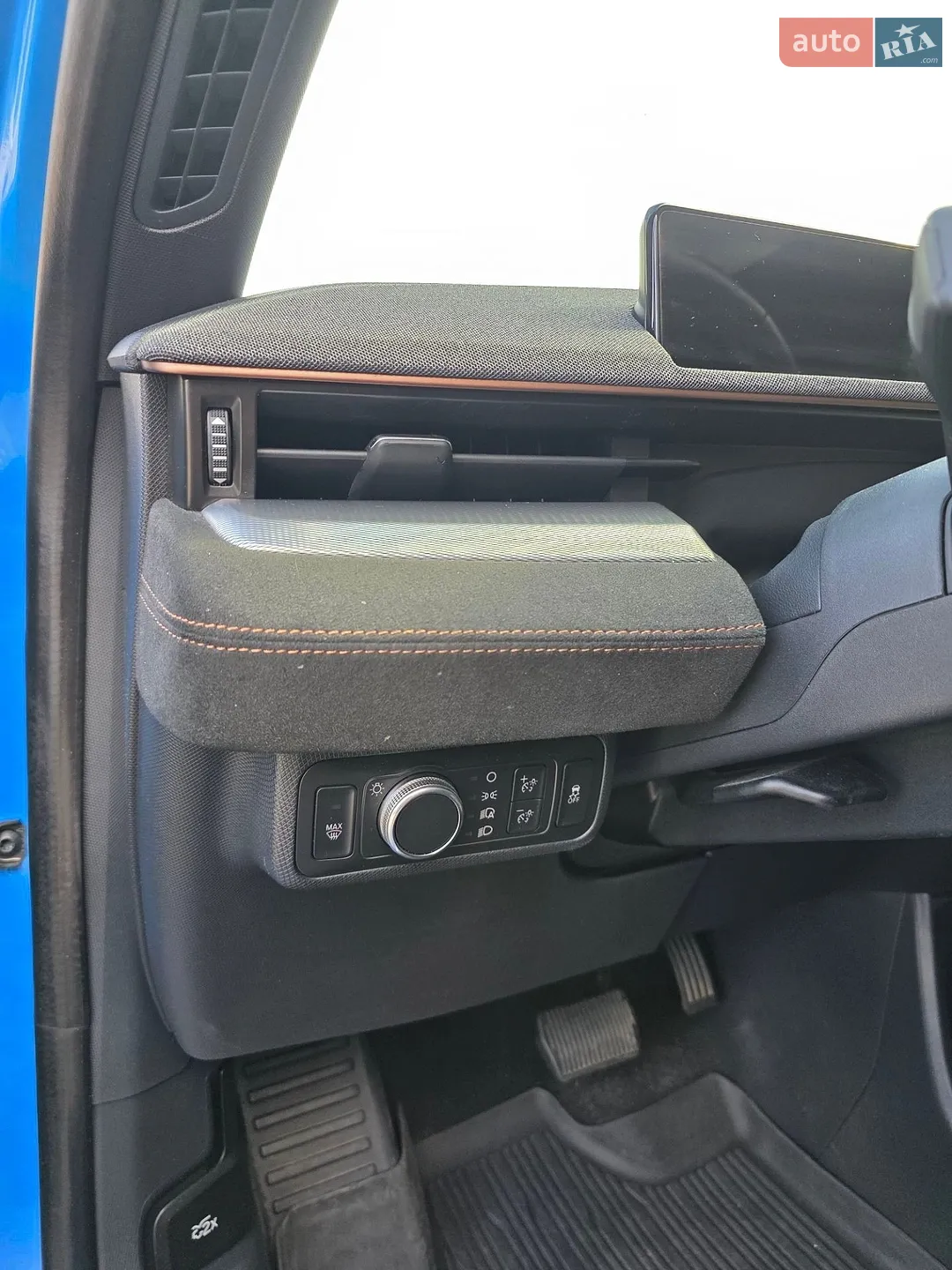 2022 Ford Mustang Mach-E - мініатюра 21