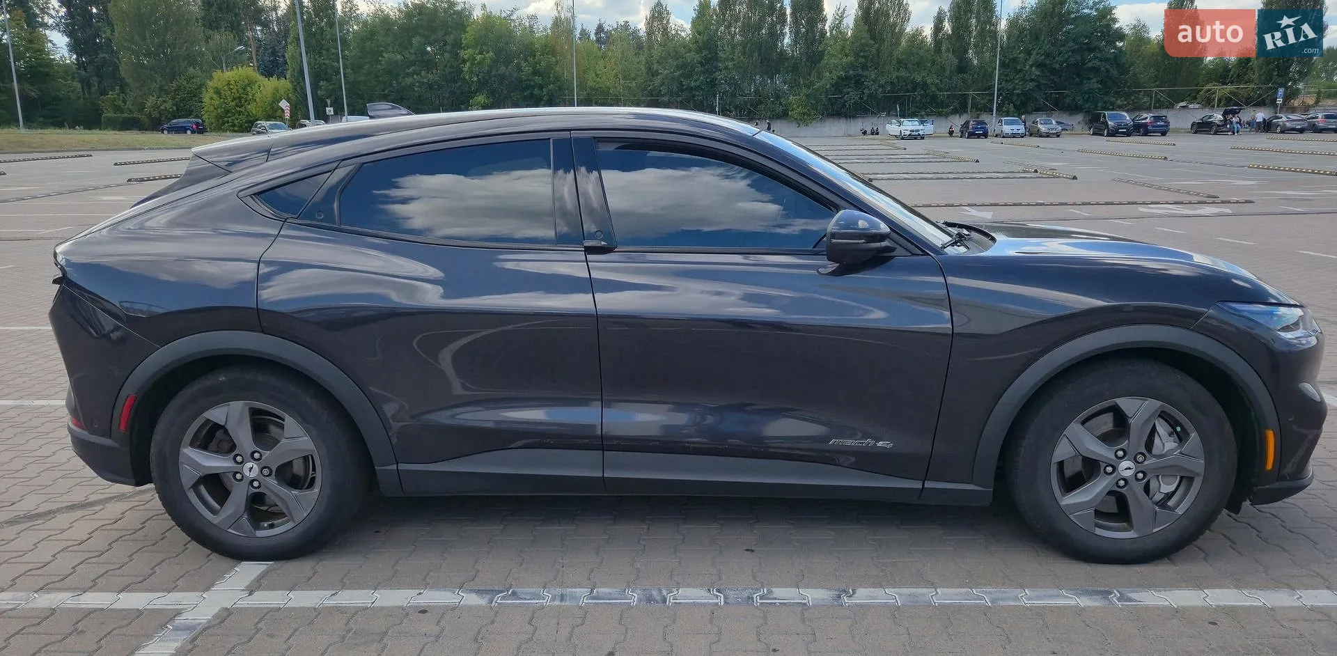 2022 Ford Mustang Mach-E - мініатюра 3