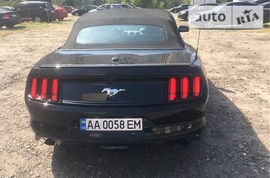 Кабріолет Ford Mustang 2016 в Києві