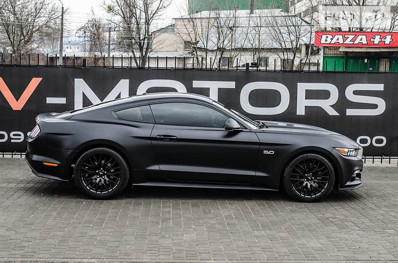 Купе Ford Mustang 2017 в Киеве