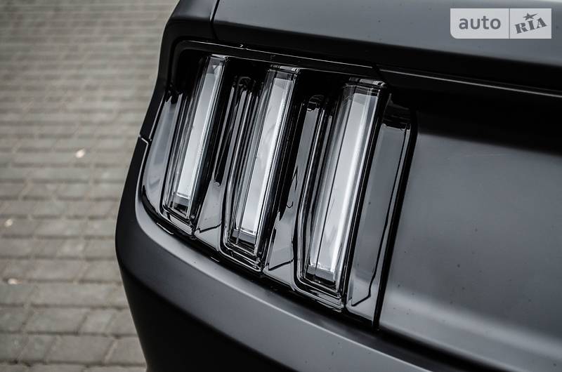Купе Ford Mustang 2017 в Киеве