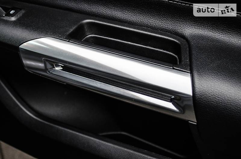 Купе Ford Mustang 2017 в Киеве