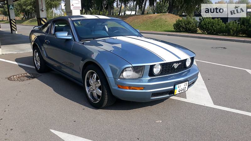 Купе Ford Mustang 2005 в Киеве