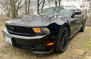 Купе Ford Mustang 2011 в Киеве