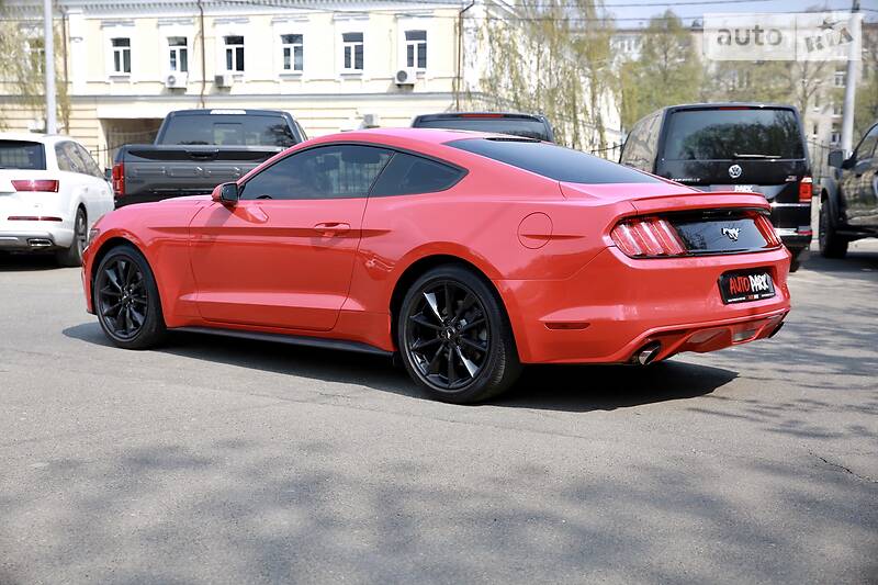 Купе Ford Mustang 2016 в Києві фото 15 Купе Ford Mustang 2016 в Києві