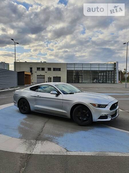 Купе Ford Mustang 2015 в Харькове