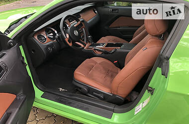 Купе Ford Mustang 2014 в 