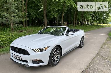 Кабриолет Ford Mustang 2015 в Львове