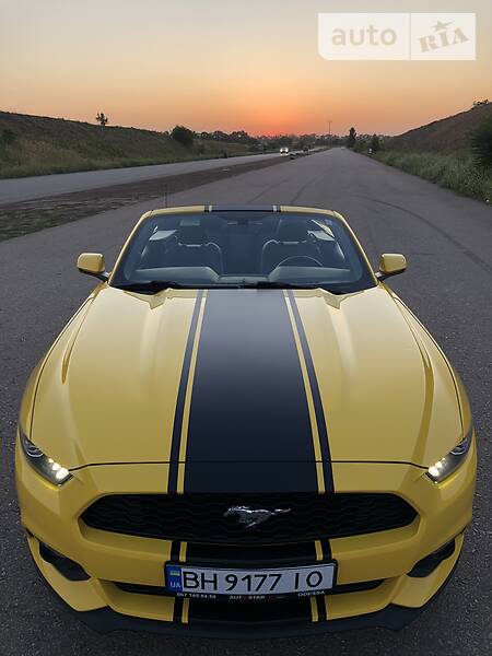 Кабриолет Ford Mustang 2015 в Одессе