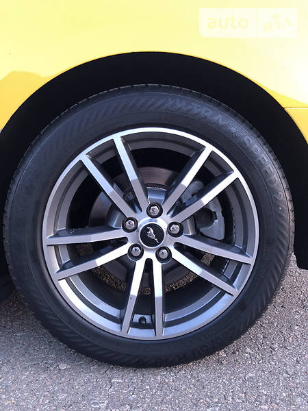 Кабриолет Ford Mustang 2015 в Одессе