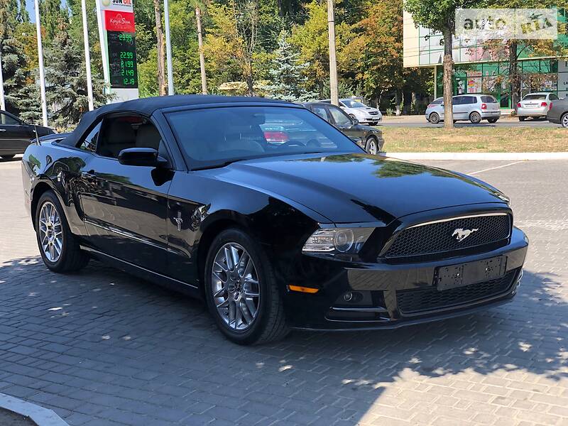 Кабриолет Ford Mustang 2014 в Одессе