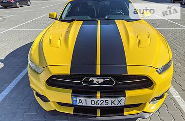 Купе Ford Mustang 2015 в Києві