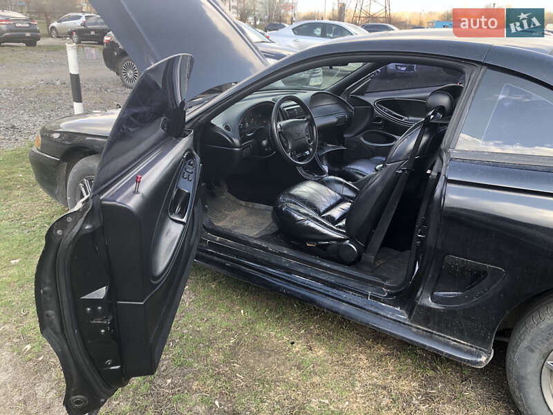 Купе Ford Mustang 1996 в Полтаві