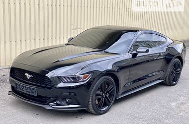 Купе Ford Mustang 2017 в 