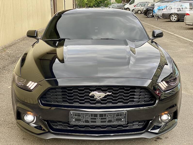 Купе Ford Mustang 2017 в Киеве