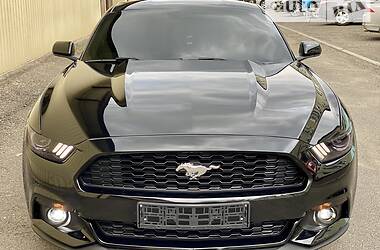 Купе Ford Mustang 2017 в 