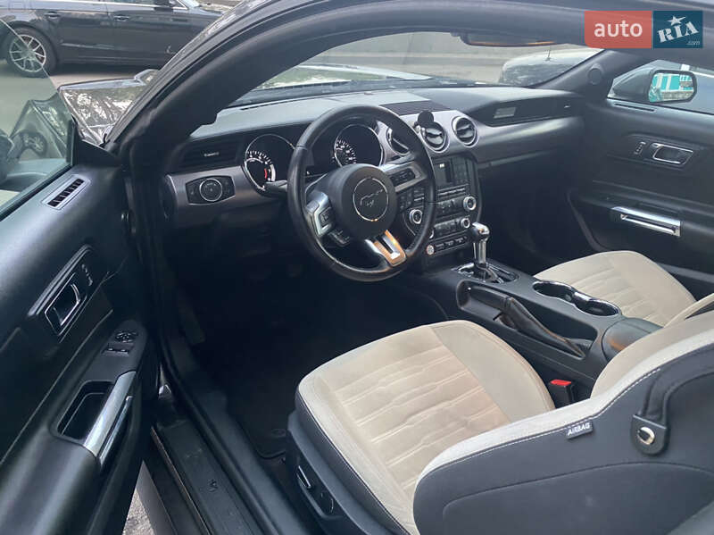 Купе Ford Mustang 2015 в Киеве