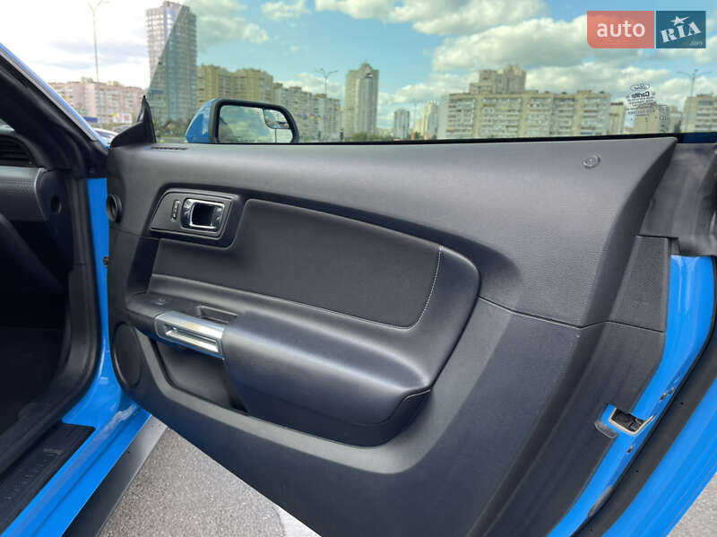 Купе Ford Mustang 2016 в Киеве